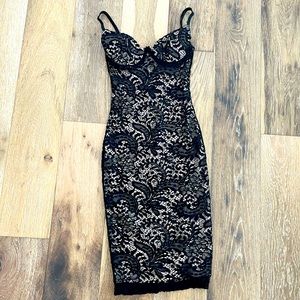 BODYCON DRESS Black Lace